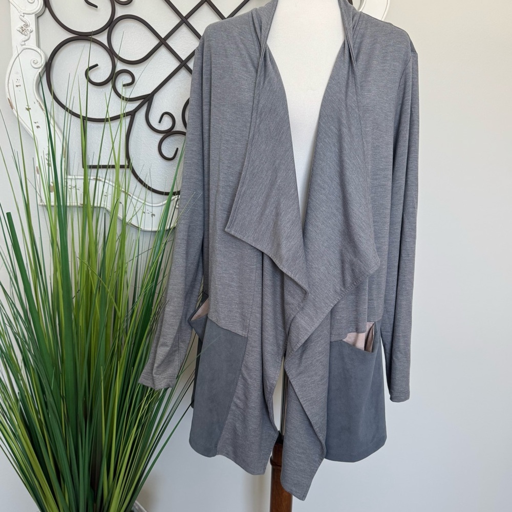 LOGO LOUNGE SIZE XL Gray Open Cardigan Top with Pockets